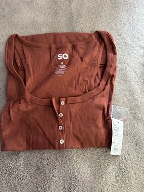 SO Ribbed Henley Plus Size Tank in Rust Brown